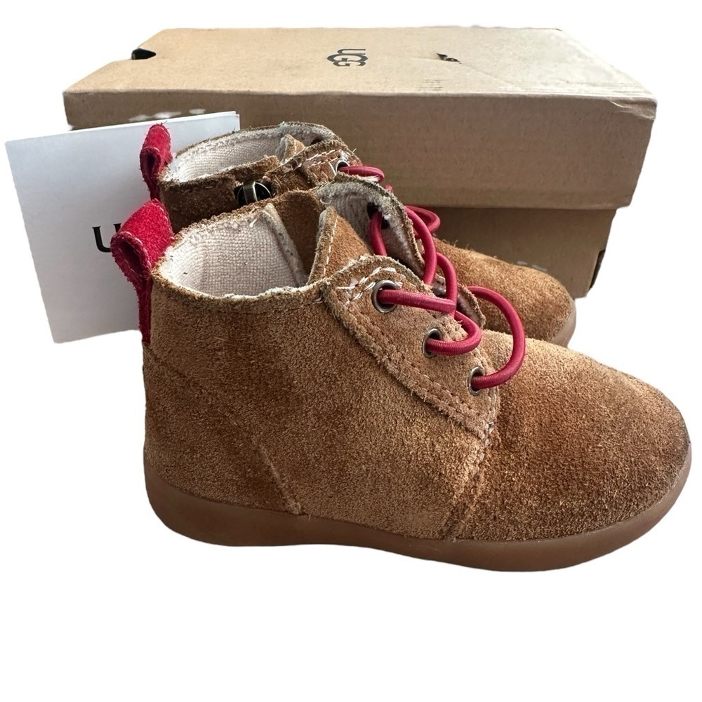 UGG Kristjan Chukka Boots - Kids Size 6 - Picture 2 of 4